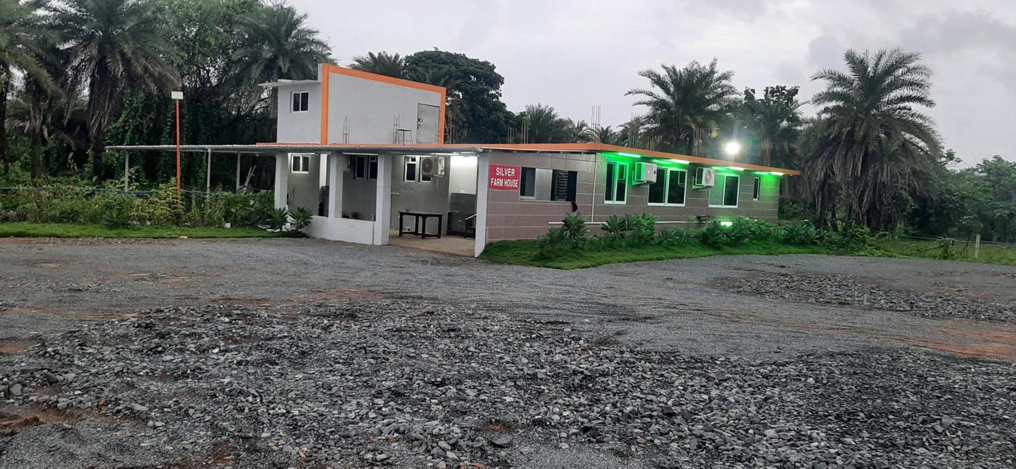 Hotel Silver Resort Daman Luaran gambar