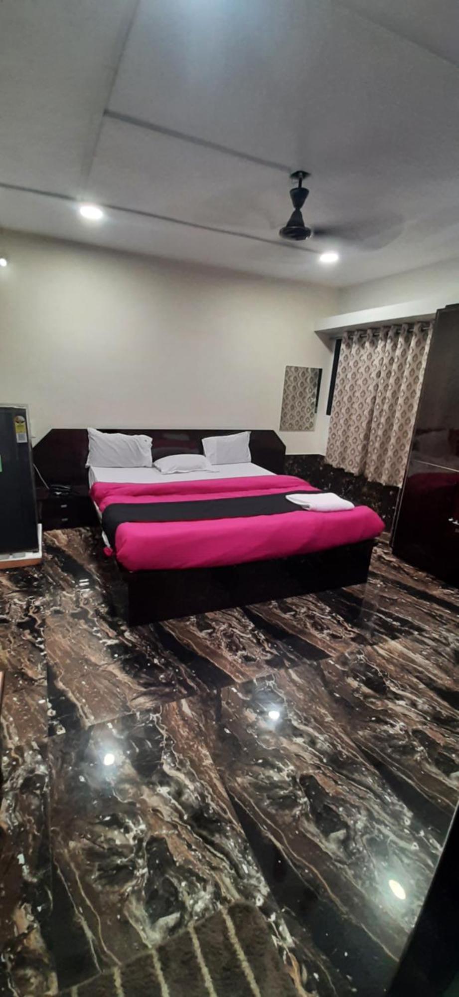 Hotel Silver Resort Daman Luaran gambar