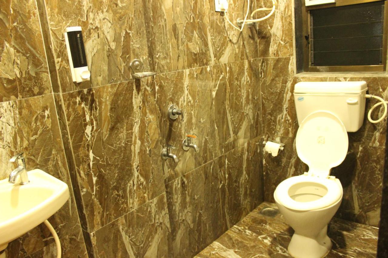 Hotel Silver Resort Daman Luaran gambar